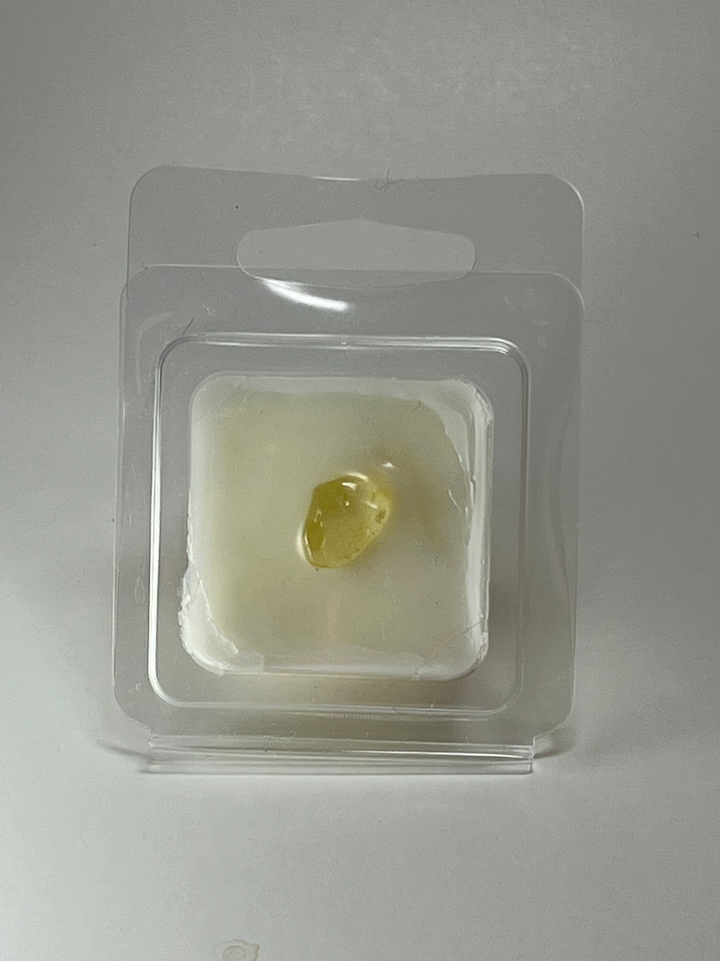 Luxe Melt Clamshell | 1 oz - Scent No. 4 | Nutmeg Noir | Citrine