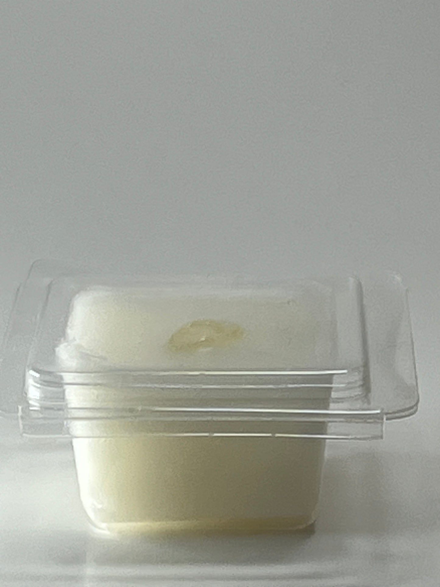 Luxe Melt Clamshell | 1 oz - Scent No. 4 | Nutmeg Noir | Citrine