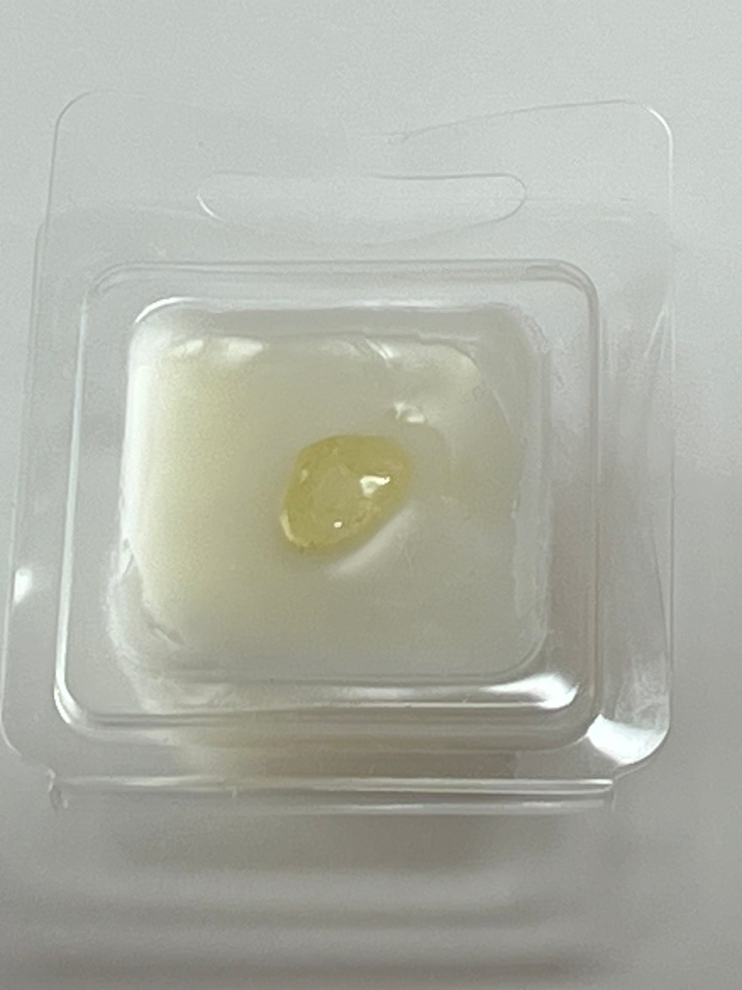 Luxe Melt Clamshell | 1 oz - Scent No. 4 | Nutmeg Noir | Citrine